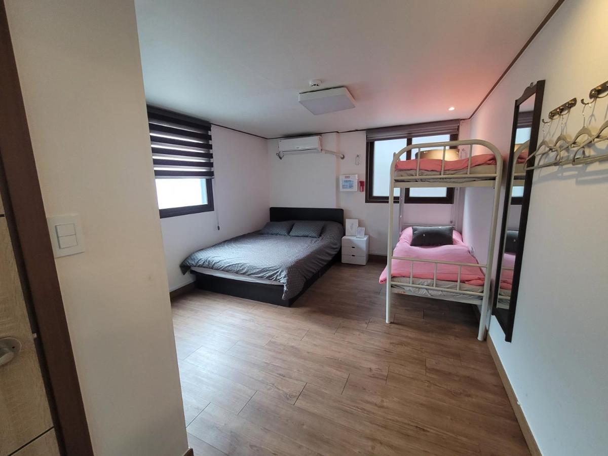 Olive Hostel Myeongdong Seoul Exteriör bild