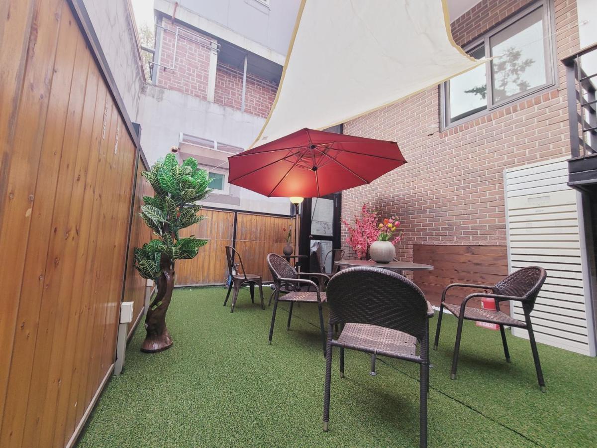 Olive Hostel Myeongdong Seoul Exteriör bild