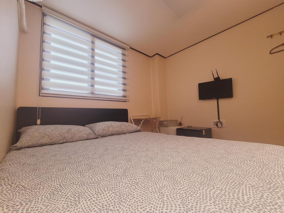 Olive Hostel Myeongdong Seoul Exteriör bild