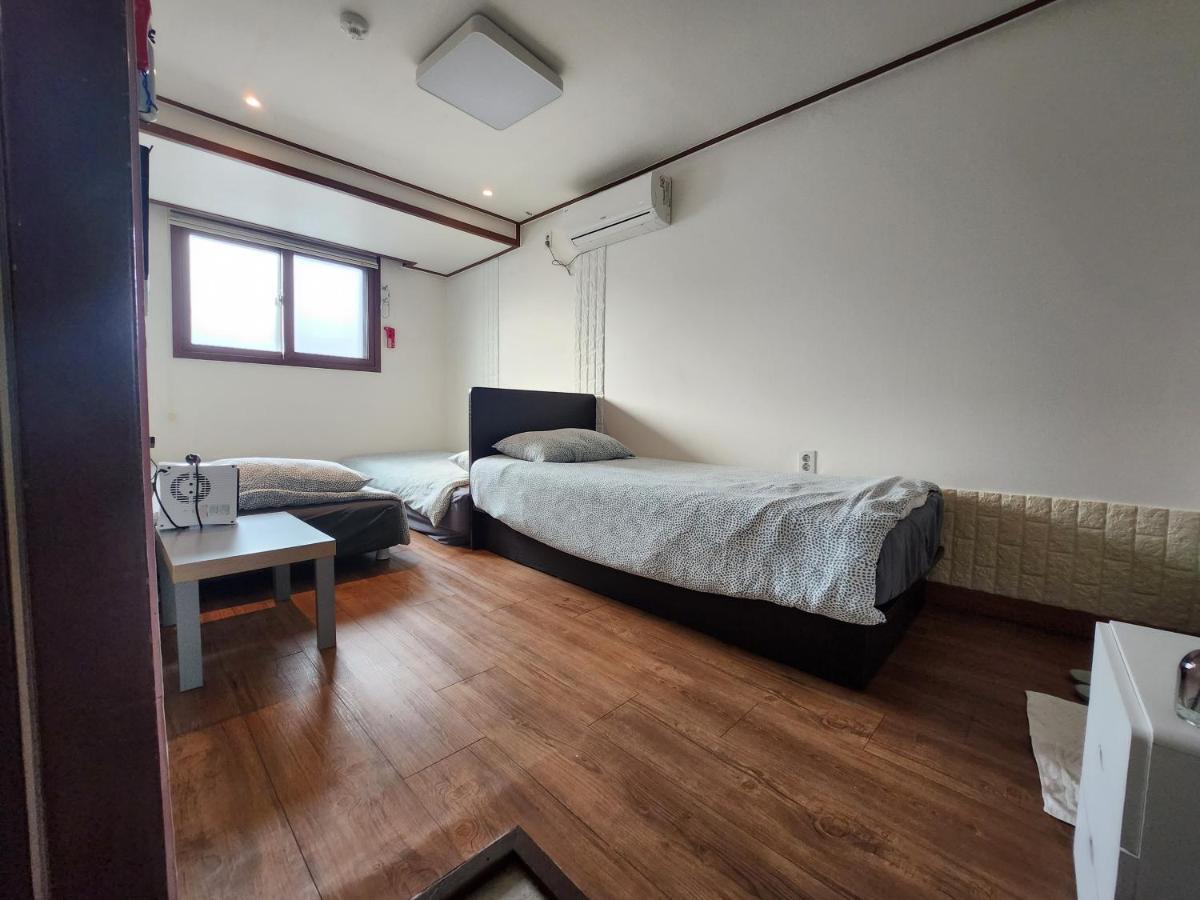 Olive Hostel Myeongdong Seoul Exteriör bild
